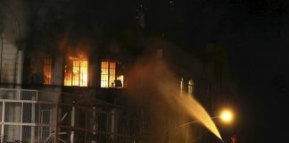 Tahran’daki Suudi Arabistan Büyükelçiliği ateşe verildi