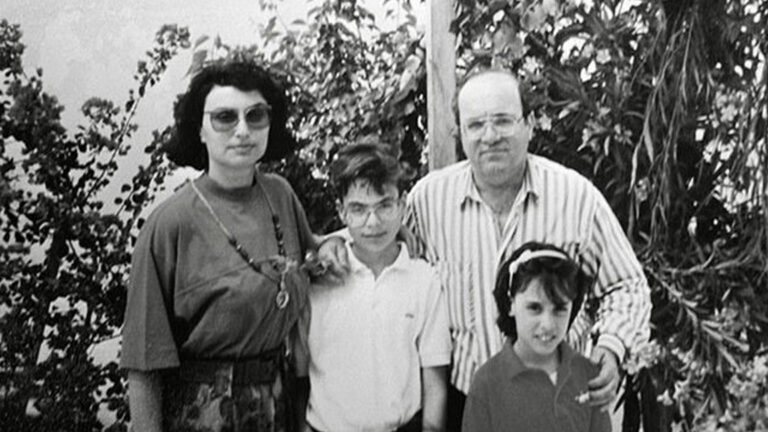 1996: ‘Yeşil’ bir Kurban Bayramı’nda Güldal Mumcu’yu ziyaret ediyor