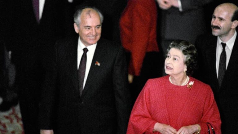 Kraliçenin ölümü