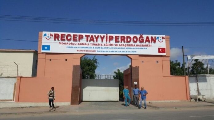 Somali’nin en büyük hastanesi olan Mogadişu Somali Türkiye Recep Tayyip Erdoğan Eğitim ve Araştırma Hastanesi.