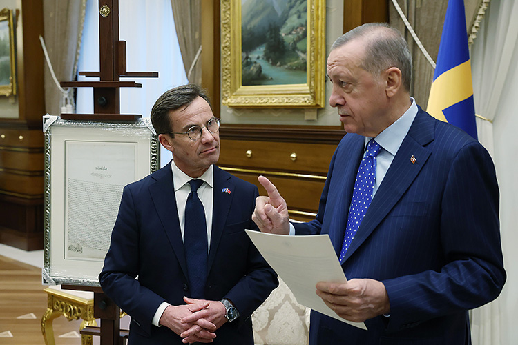 Türkiyə İsveçin müraciəti ilə bağlı  qərar verdi