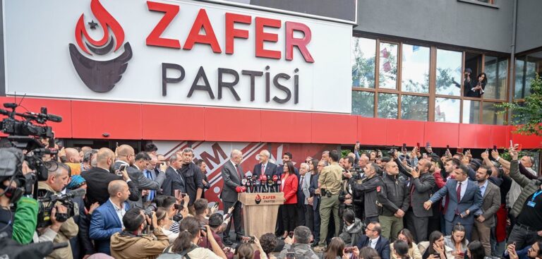 Eylül ayı genel seçim anketinde sürpriz sonuçlar Zafer Partisi: 6,4, Yeniden Refah: 4,7, TİP: 3,7