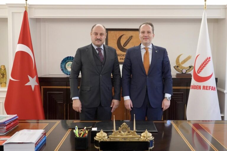 ÖZEL HABER  |  AK Parti Şanlıurfa’da Kasım Gülpınar istifaları: “Yeniden Refah’a 5 bin üye başvurusu geldi”