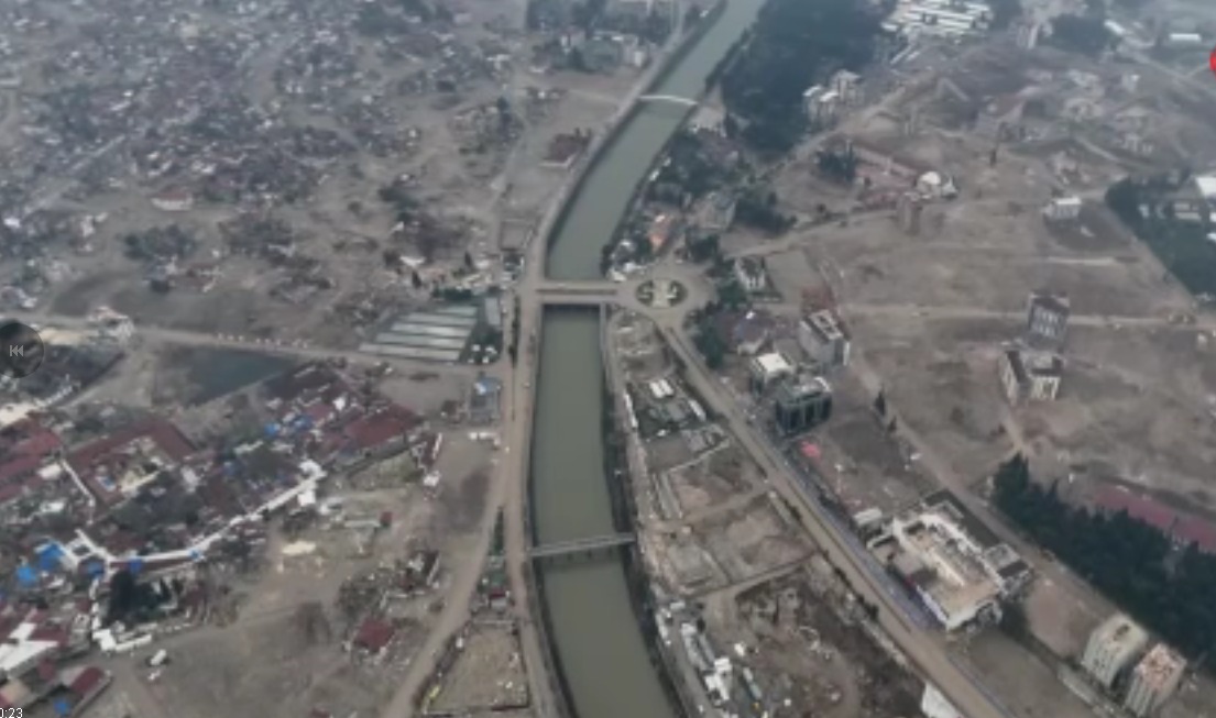 Hava fotoğrafçılığı, havadan, anten, kuş bakışı görünüm, dış mekan içeren bir resim
Açıklama otomatik olarak oluşturuldu