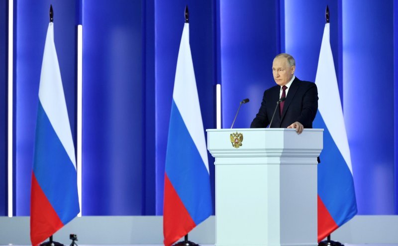 Putin's address: an attempt to unite Russians and blackmail the West | OSW  Centre for Eastern Studies