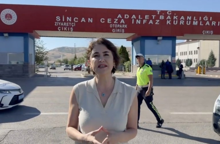 SİNAN ATEŞ DAVASI | Gergin geçen 2. gün tamamlandı: Ayşe Ateş’in avukatını dışarı çıkarmayan polisler hakkında suç duyurusu