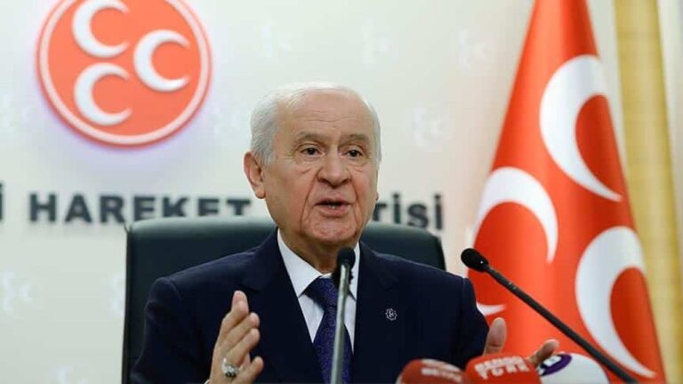Bahçeli: MHP, köpeklere karşı uygulanacak yanlışın karşısında olur