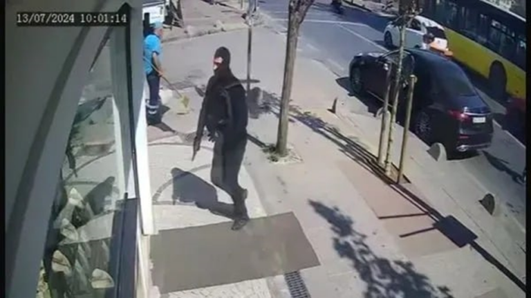 “Esenyurt ve Sultanbeyli’deki kuyumculardan mafya “sokak hakkı” diyerek haraç istedi. Polis, ‘Anlaşma yoluna gidin’ dedi”