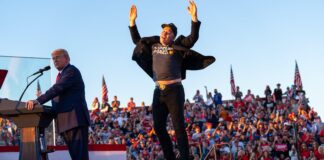 Trump, suikast girişimine uğradığı sahneye Elon Musk’la çıktı: “Anayasayı korumak için Trump kazanmalı”