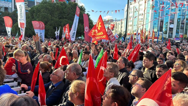 CHP’nin Esenyurt Mitingi. Tutuklanan Ahmet Özer, cezaevinden not yolladı: “Daha güçlü çıkacağım. Hizmete devam edeceğim”