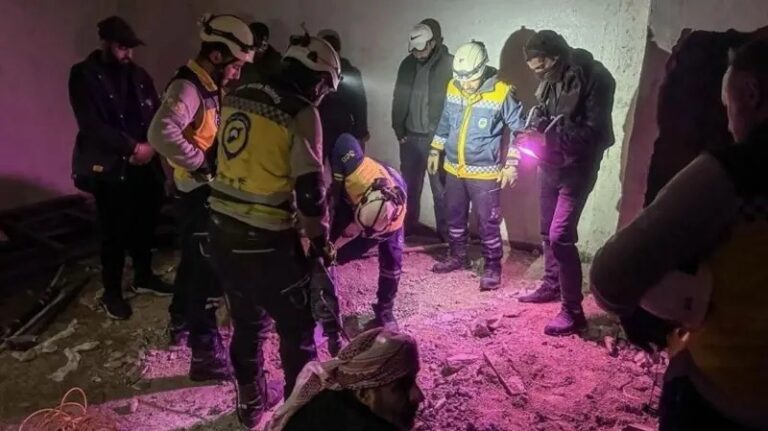 Esad rejiminin “insan mezbahası” Sednaya’da gizli bölme ve toplu mezar arama çalışmaları sürüyor: İHH da ekip yolladı