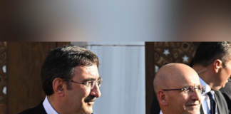 Uçum’dan MKYK dışı kalan Miroğlu’na: “Türkiye’nin bütünlüğüne tavır alanlara tasfiye.” Miroğlu: “Sıra Cevdet Yılmaz’a, Mehmet Şimşek’e gelir”