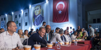 Mersin Büyükşehir Belediye Başkanı Vahap Seçer Arap Alevilerin “Gadir Hum Bayramı” kutlamasına katıldı