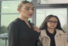 “Güllü’yü camdan dışarı bakar gibi eğilmiş gördüm, ’Hadi görüşürüz’, ‘bay bay’ şeklinde söz duymadım”