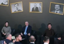 Erdoğan, Ahmet Kaya şarkısı söyledi, süreç mesajları verdi: “Çalışmaları süratlendirdik. Mağaralar boşaldı, silahlar yakıldı, yakılıyor.”