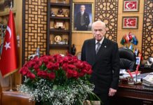 Erdoğan’dan Bahçeli’ye 78 gül, Bahçeli’den antikapitalist yeni yıl mesajı