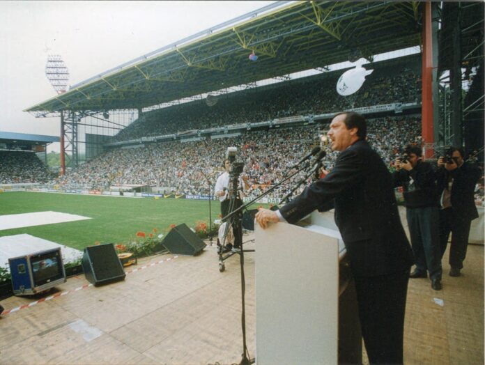 WhatsApp Image 2025-12-09 at 09.40.32 (1)