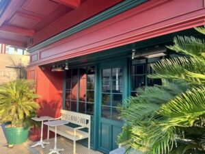 Belki de çürüyen toplum değildir?