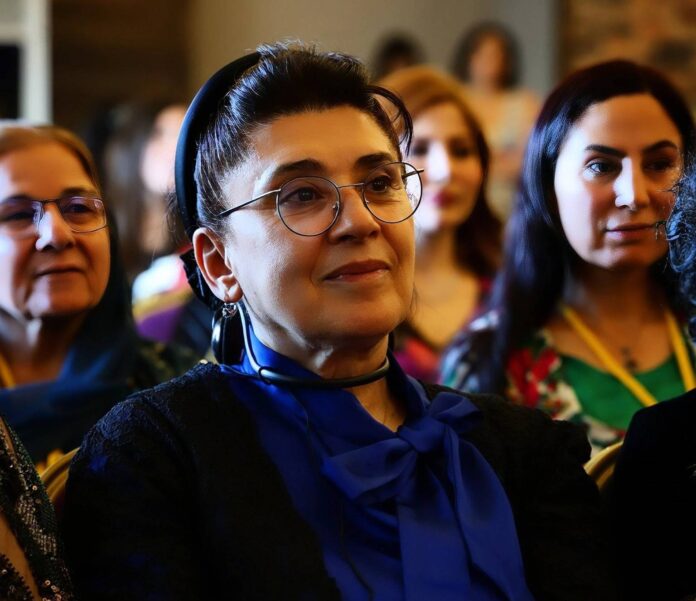 bursaspor-taraftarindan-leyla-zanaya-kufurlu-tezahurat