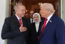 Trump: “Erdoğan’ı çok seviyorum. Onunla başa çıkmakta zorlanıyorlar. Onu aramamı söylüyorlar, ben de arıyorum”