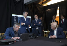 Sanki askeri operasyon değil iPhone lansmanı