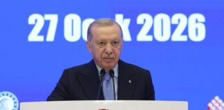 Erdoğan: “Kürt kardeşlerimden rica ediyorum, ezeli ve ebedi kardeşliğimize darbe vurmayı amaçlayan oyunlara gelmeyin”