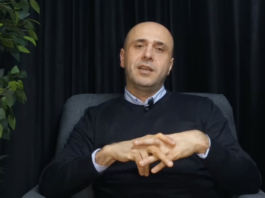 Yıldıray Oğur: Şara Abdi’ye “terörist, Abdi Şara’ya “IŞİD’ci” demiyor, Türkiye’dekilere ne oluyor?