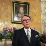 Birleşik Krallık’ın eski Washington Büyükelçisi, Epstein bağlantıları nedeniyle partisinden istifa etti