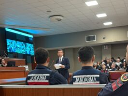 İmamoğlu diploma davasında savunma yaptı: “Bir ıslık çaldığında sıçan gibi kaçacaklar”