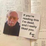 Tasarım profesörü ölümünden sonra 100 kişiye kartpostal gönderdi: “Ben öldüm ve senden hoşlanıyordum”