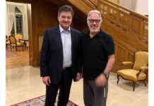 Epstein yazışmaları Slovakya’yı sarstı: Başbakanın güvenlik danışmanı istifa etti