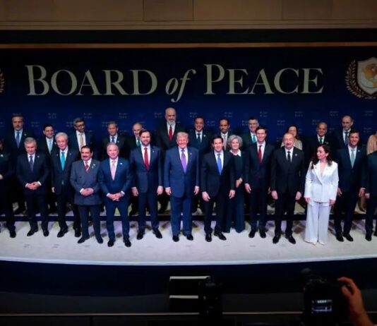 Trump’ın tuhaf “Barış Kurulu”: Gazze ve İran konuşuldu, arka fonda, Elvis ve Sinéad O’Connor çaldı