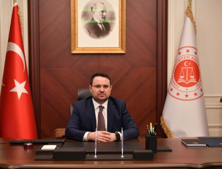 Akın Gürlek ve Mustafa Çiftçi kimdir?