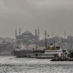 İstanbul’da hava sıcaklığı saat saat düşecek. Valilikten 15 ilçe için kar uyarısı