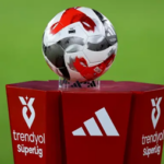 Zirvede puan farkı 4’e çıktı