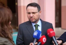 Akın Gürlek tapu kayıtlarını paylaştı: “4 taşınmazım var; bu, Özgür Özel’in son dakika çırpınışları”