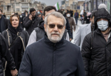 İsrail Laricani’nin öldürüldüğünü iddia etti; İran yalanlamadan el yazısını paylaştı