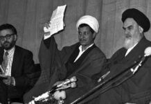 Arada kalmış İranlı bir demokratın hikayesi