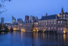 TÜİK verileri: Sağlık harcamaları bel büküyor