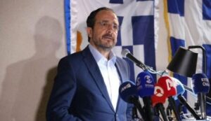 Güney Kıbrıs’ta siyasi çıkmaz: NATO hedefi ve pragmatizm