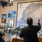 Magyar, Orban’ın astığı “Büyük Macaristan” haritasını kaldırmayacak