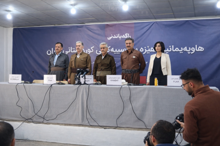 İranlı Kürt örgütlerinden Trump’a yalanlama: “Bizdeki silahlar 47 yıllık”