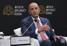 Barrack, “Antidemokratik olduğu gerekçesiyle bu sözlerimden dolayı yine eleştiri alacağım” dedi ve…