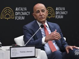 Barrack, “Antidemokratik olduğu gerekçesiyle bu sözlerimden dolayı yine eleştiri alacağım” dedi ve…