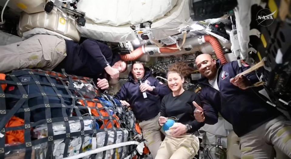 “Pompa uzaydaki en önemli ekipman”: Artemis II mürettebatı Ay yolunda konuştu