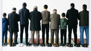 Türk tipi sekülerleşme: Din çözülmüyor, esniyor