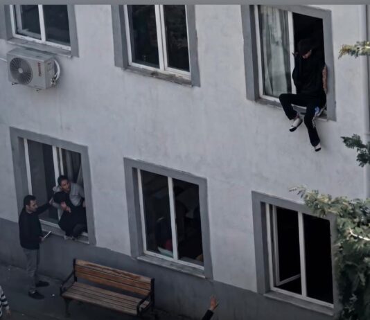 Maraş’ta okul katliamı: 14 yaşındaki saldırgan ortaokulunu bastı: 9 ölü