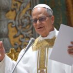 Papa: “Savaşta öldürülen Lübnanlı çocuğun fotoğrafını yanımda taşıyorum”