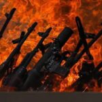 “Silah yakarsın ama dağı ‘eşelemeye’ devam edersin”