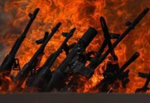 “Silah yakarsın ama dağı ‘eşelemeye’ devam edersin”